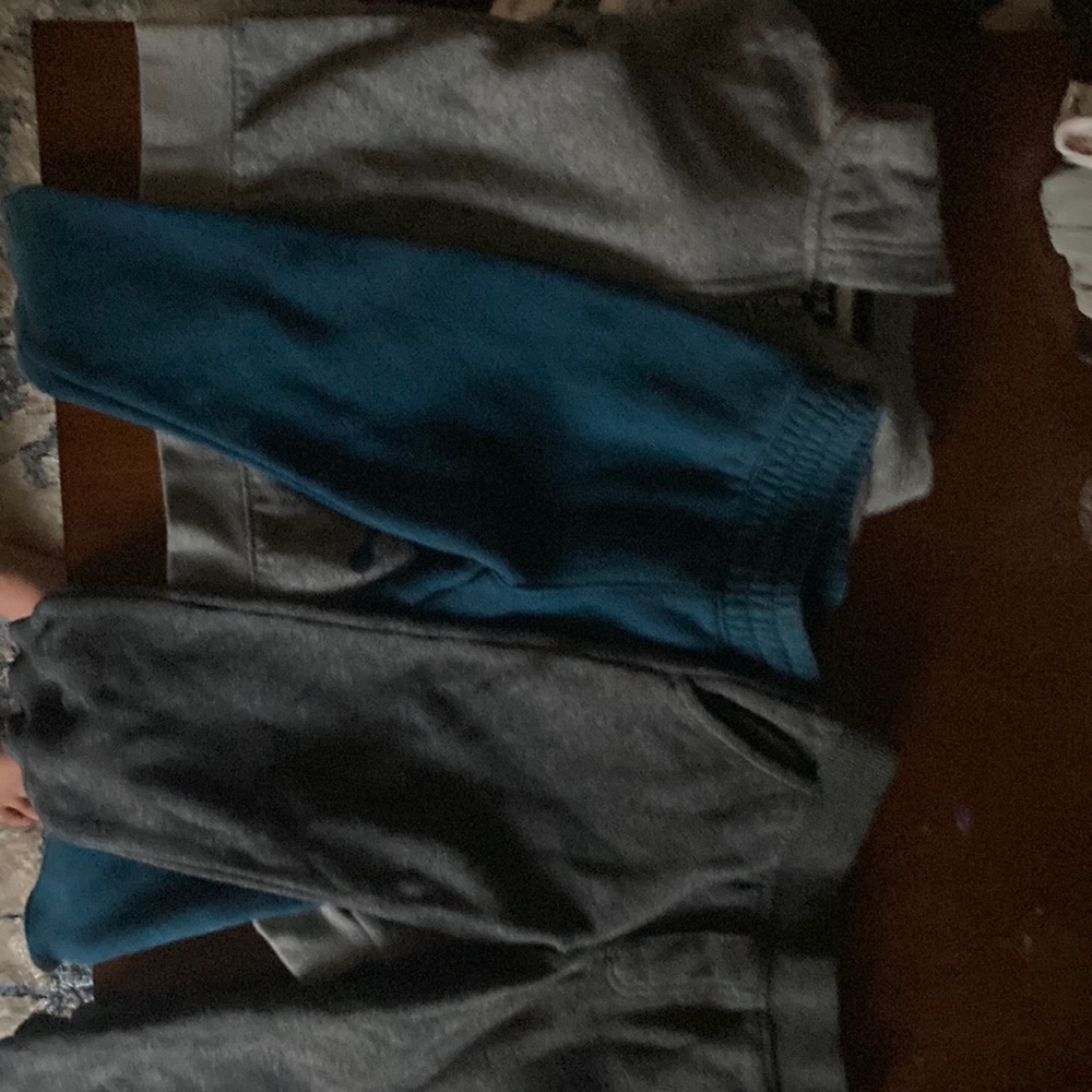 16 3T shirts + pants + hoodies for kids